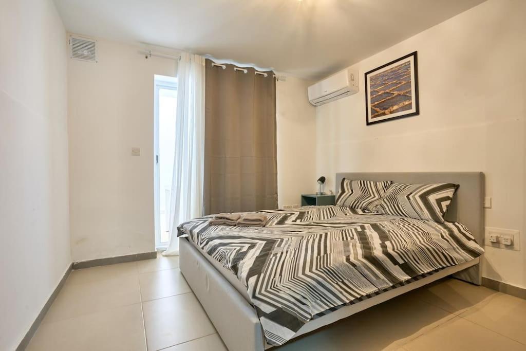 Urban Front - Walking Distance From Paceville And St George Bay Beach Is-Swieqi Exterior photo